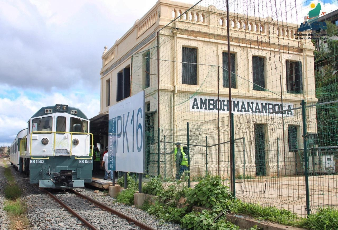 Train urbain Soarano-Ambohimanambola