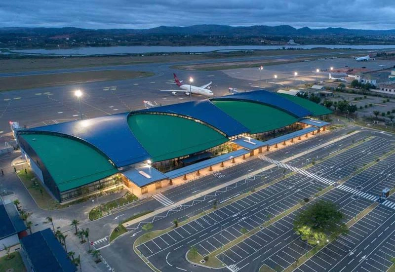 Vue finale de l'installation ART'ÉROPORT — Ivato, symbole de Madagascar