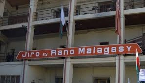 Jirama - Fahatapahana rano vonjimaika - Toby Mandroseza